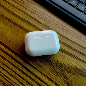 APPLE AIRPODS PRO (generation 3) noice canceling